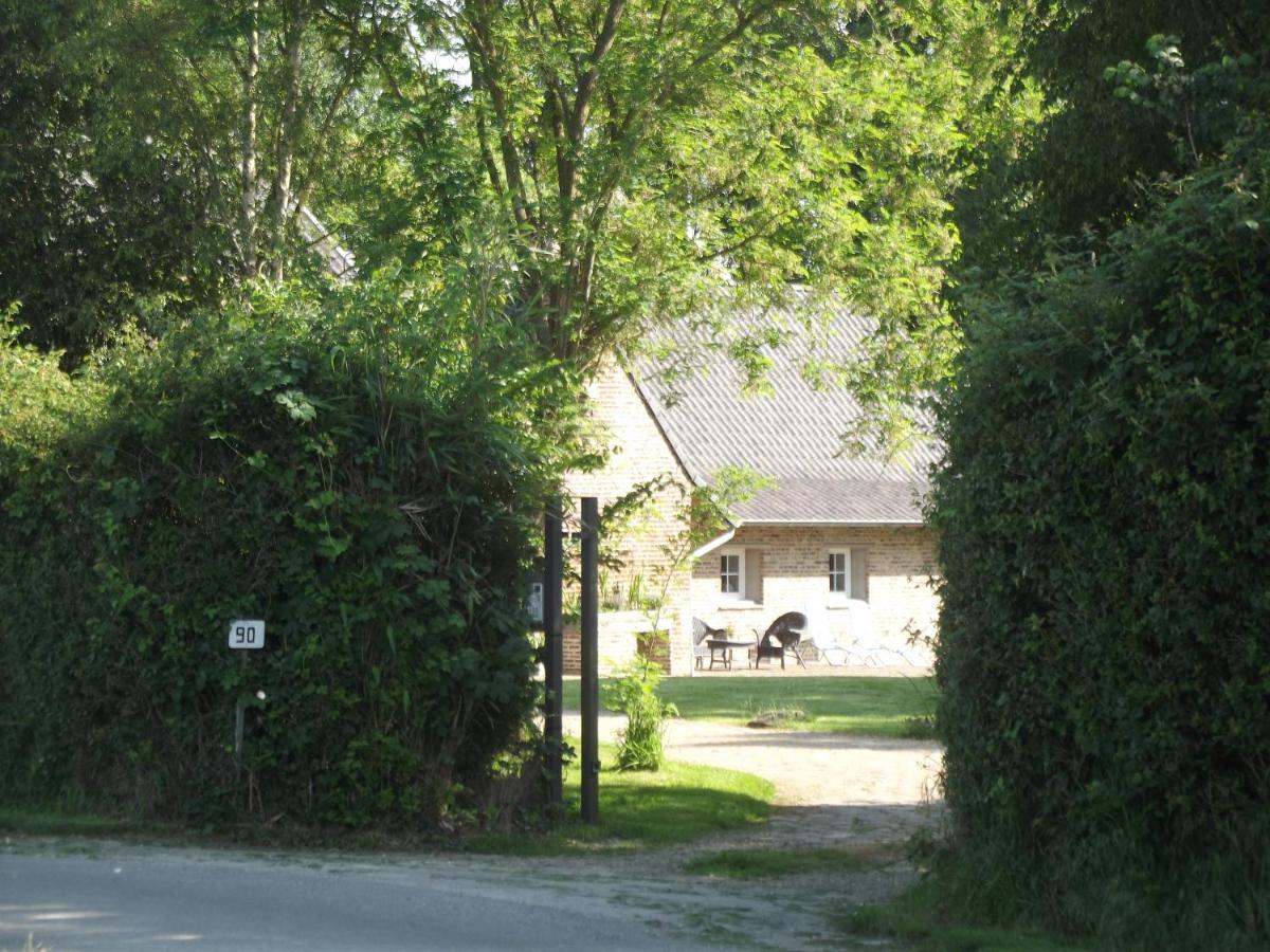 Bed and Breakfast Au Bonheur Frontalier Steenvoorde Exterior foto